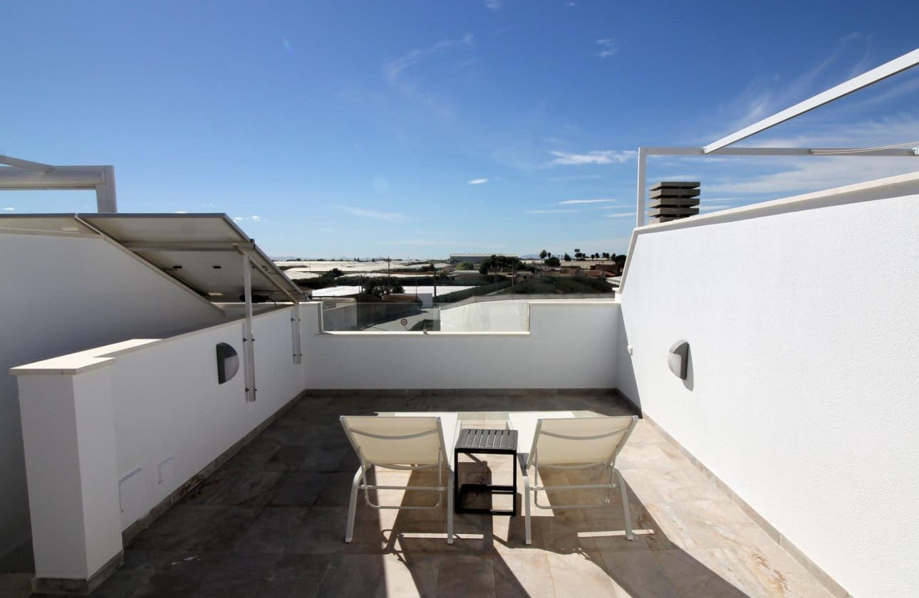 3 bedroom Townhouse for sale in Pilar de la Horadada with pool - € 354,900 (Ref: 9134165)