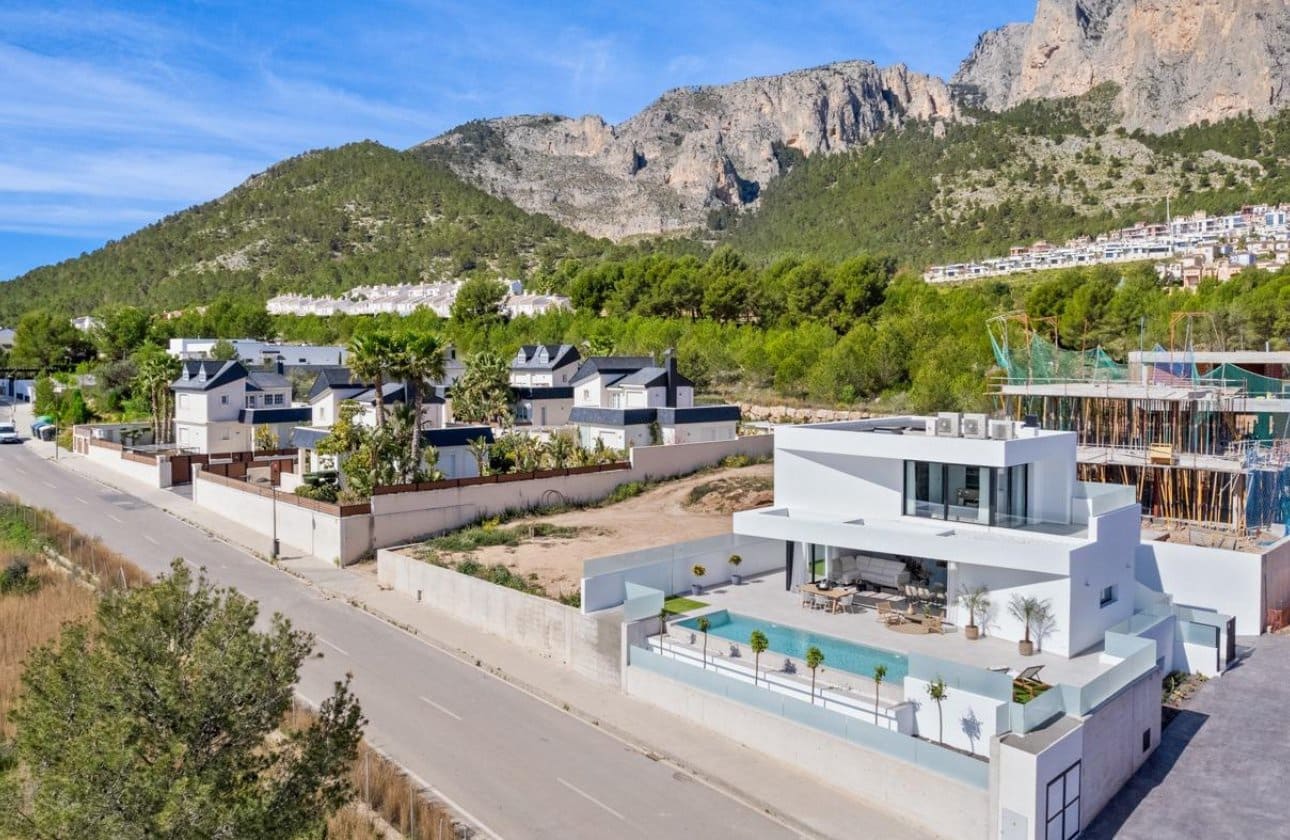 4 chambre Villa/Maison à vendre à Polop avec piscine - 725 000 € (Ref: 9134168)