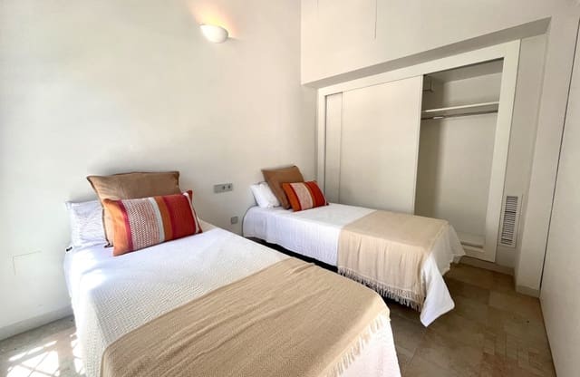 2 sypialnia Dom na sprzedaż w Sucina, Miasto Murcja z basenem - 298 000 € (Ref: 9134176)