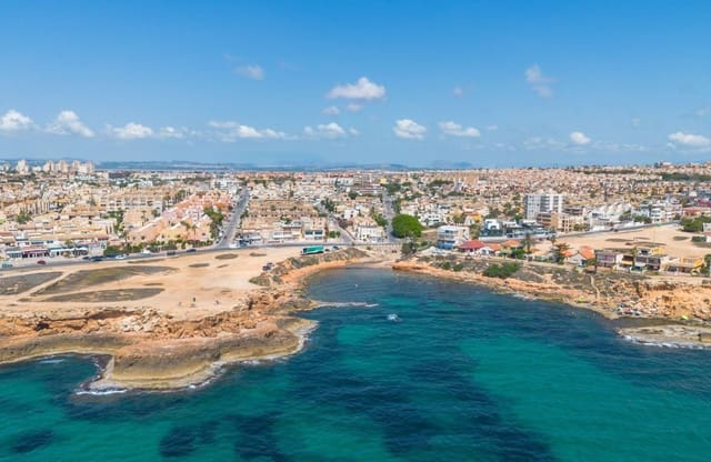 4 soveværelse Byhus til salg i Los Frutales, Torrevieja med swimmingpool - € 330.000 (Ref: 9134177)