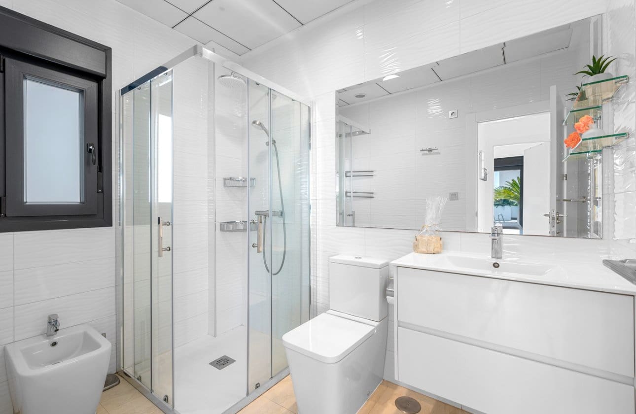 3 Zimmer Villa zu verkaufen in Villamartin mit Pool - 759.000 € (Ref: 9134180)