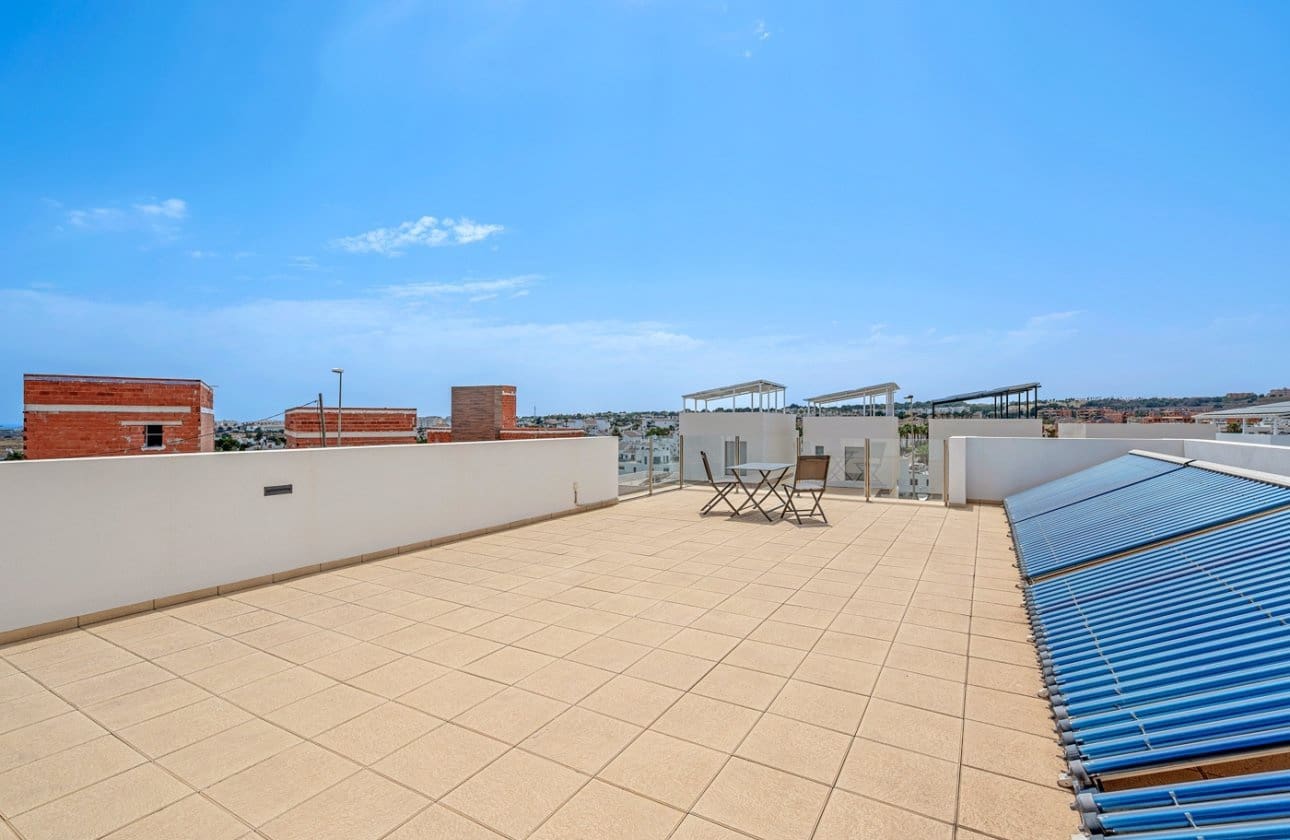 3 Zimmer Villa zu verkaufen in Villamartin mit Pool - 759.000 € (Ref: 9134180)