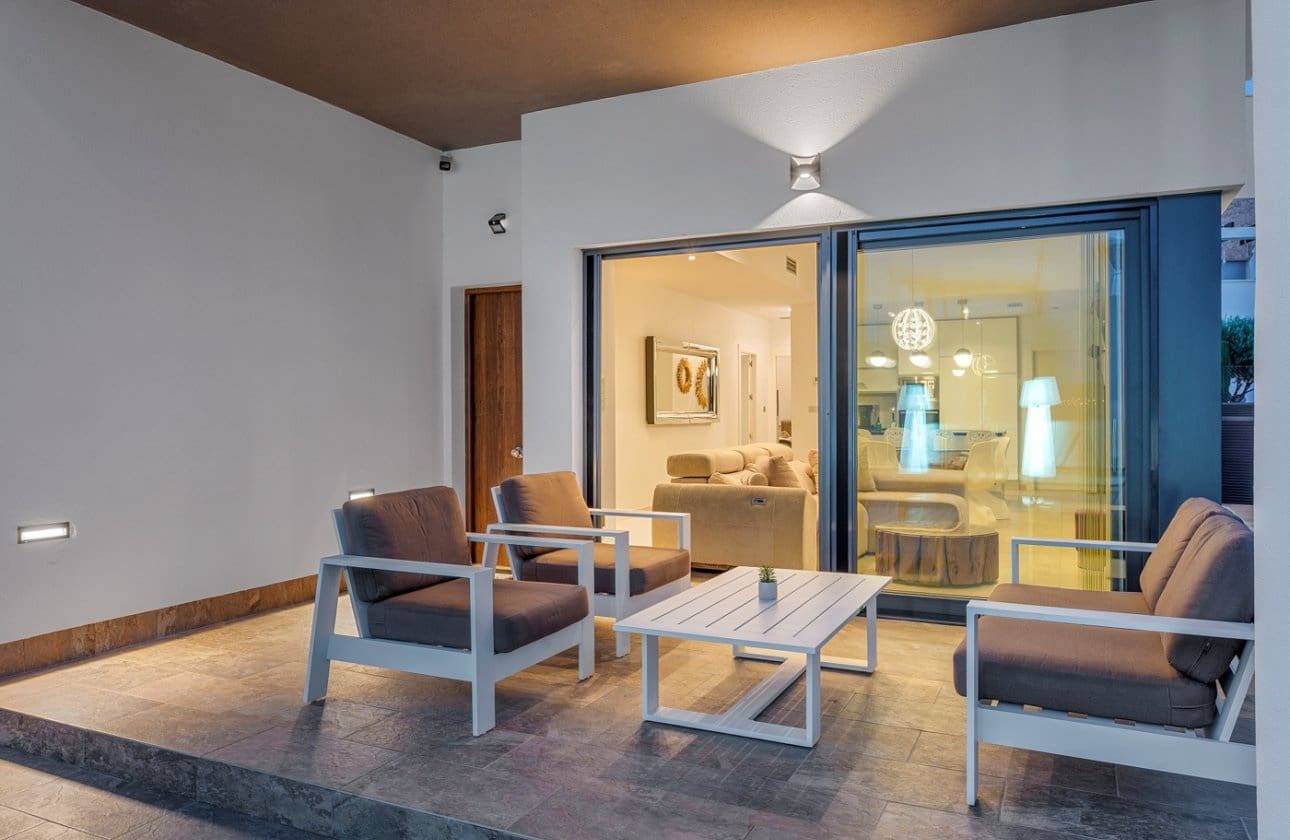 3 Zimmer Villa zu verkaufen in Villamartin mit Pool - 759.000 € (Ref: 9134180)