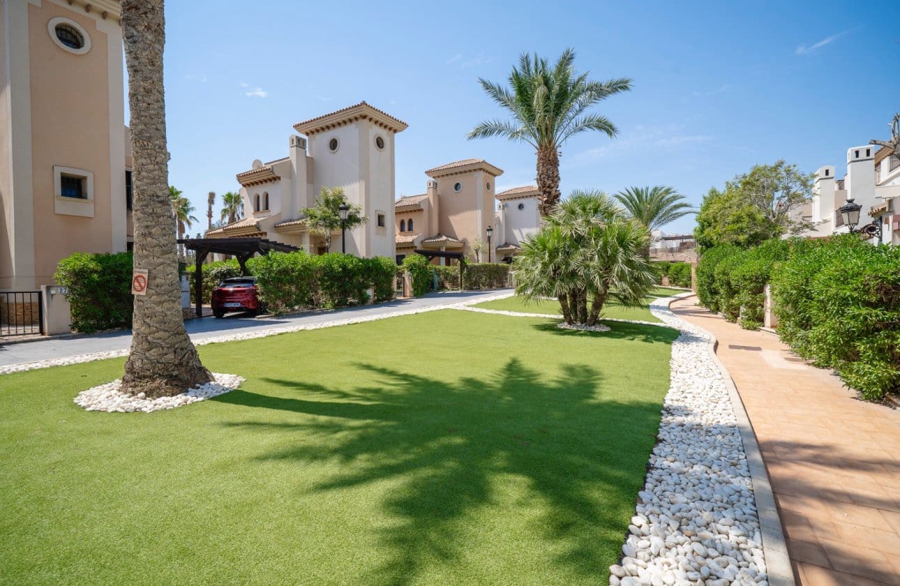 3 makuuhuone Paritalo myytävänä paikassa Algorfa mukana uima-altaan - 230 000 € (Ref: 9134183)