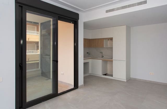 2 Zimmer Apartment zu verkaufen in Las Piscinas Naturales, Torrevieja mit Pool - 300.000 € (Ref: 9134193)