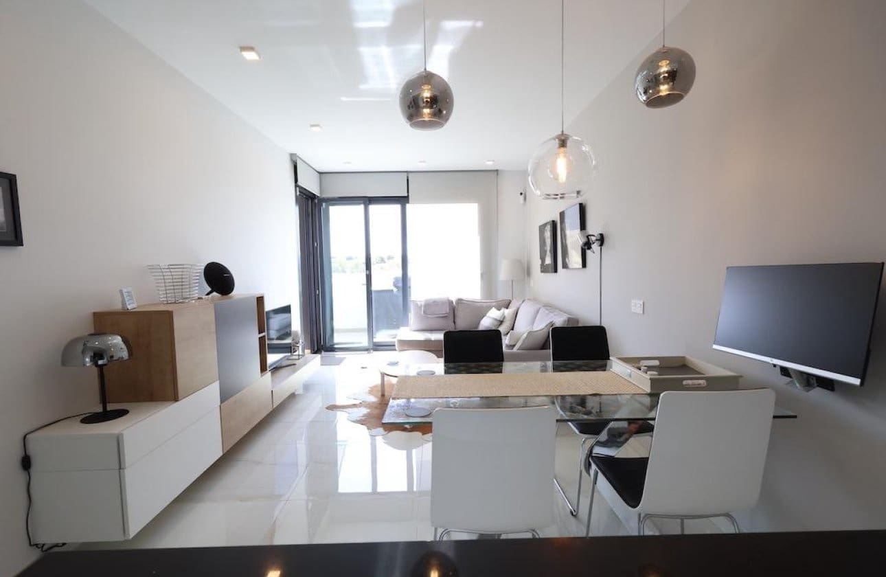 2 soveværelse Lejlighed til salg i Las Mimosas med swimmingpool - € 269.000 (Ref: 9134195)