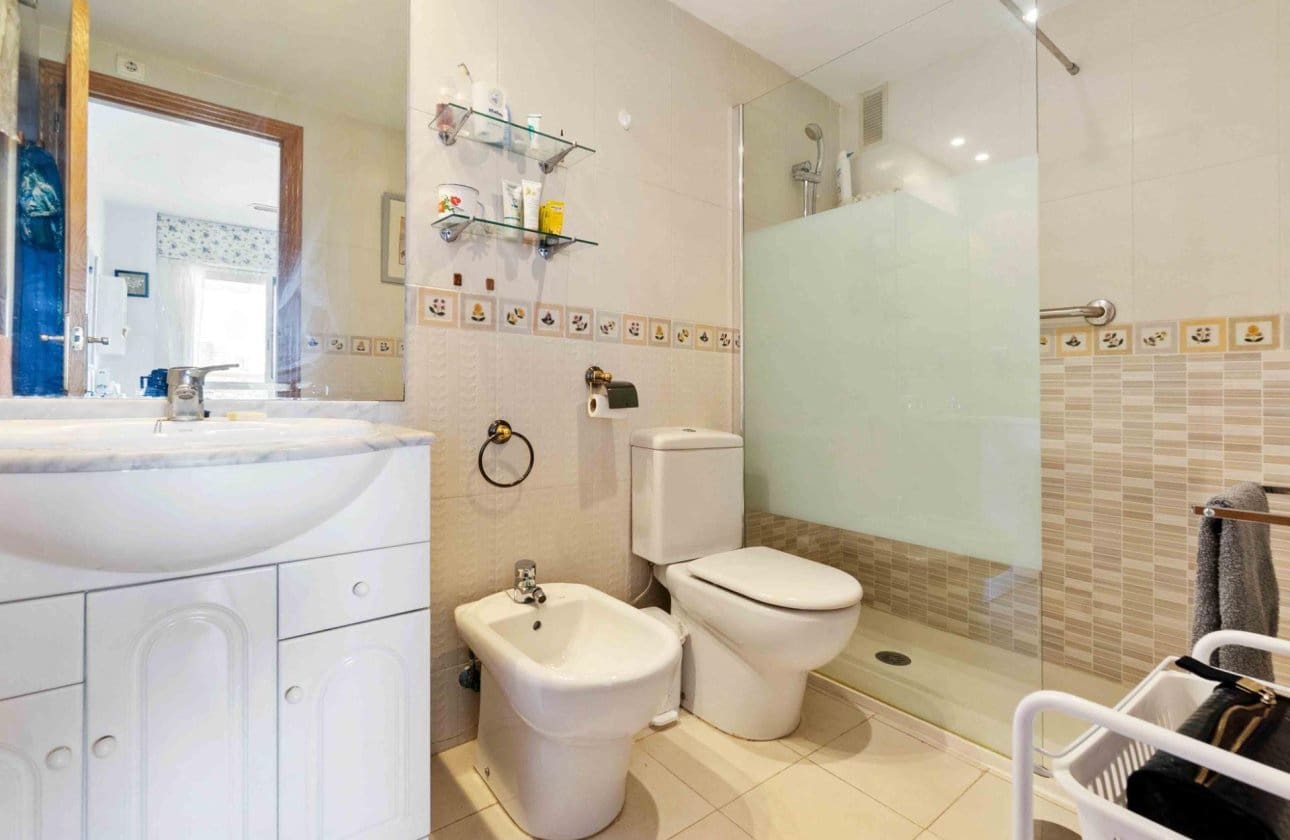 3 bedroom Apartment for sale in Campoamor with pool - € 375,000 (Ref: 9134198)