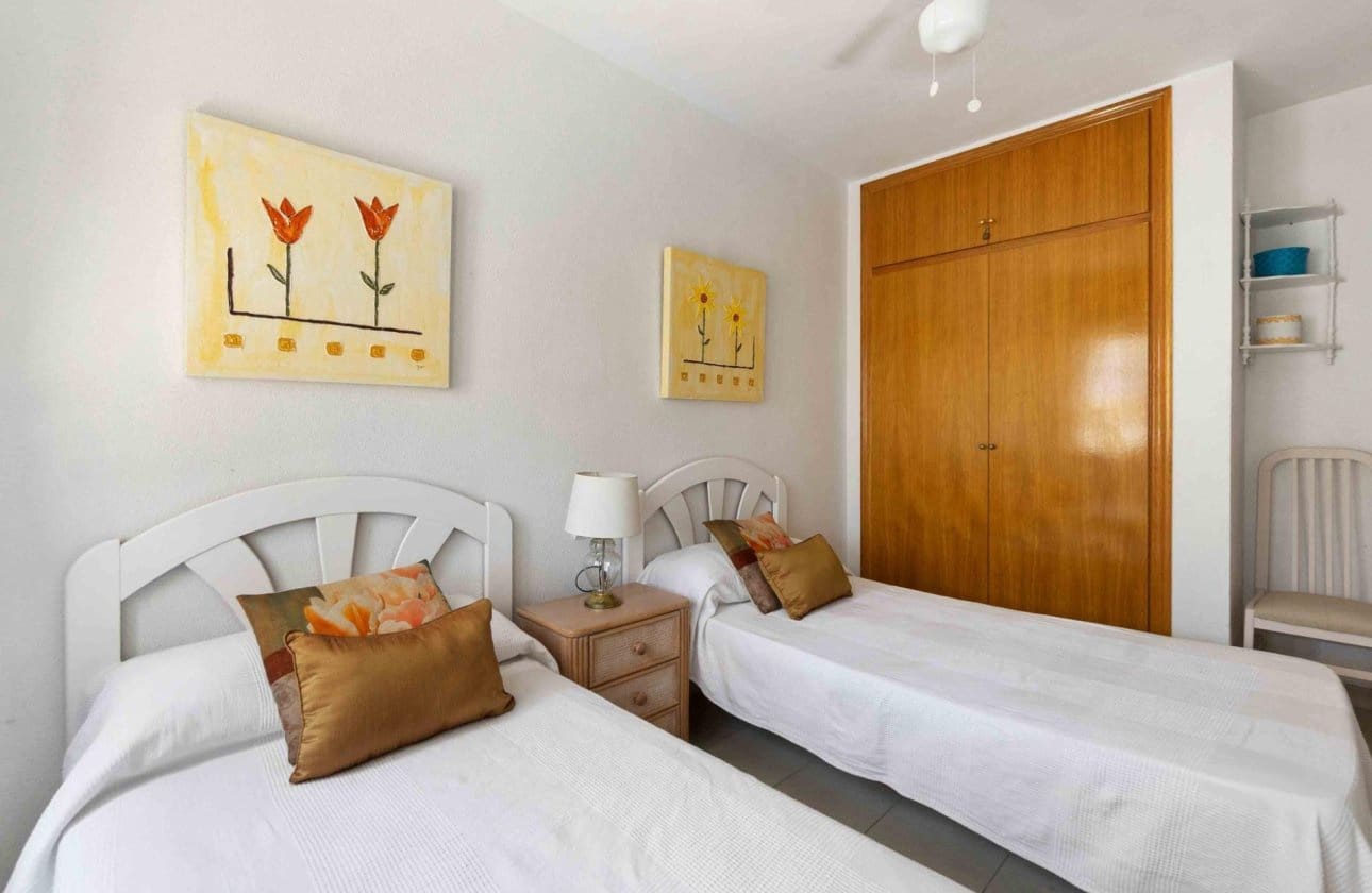 3 bedroom Apartment for sale in Campoamor with pool - € 375,000 (Ref: 9134198)