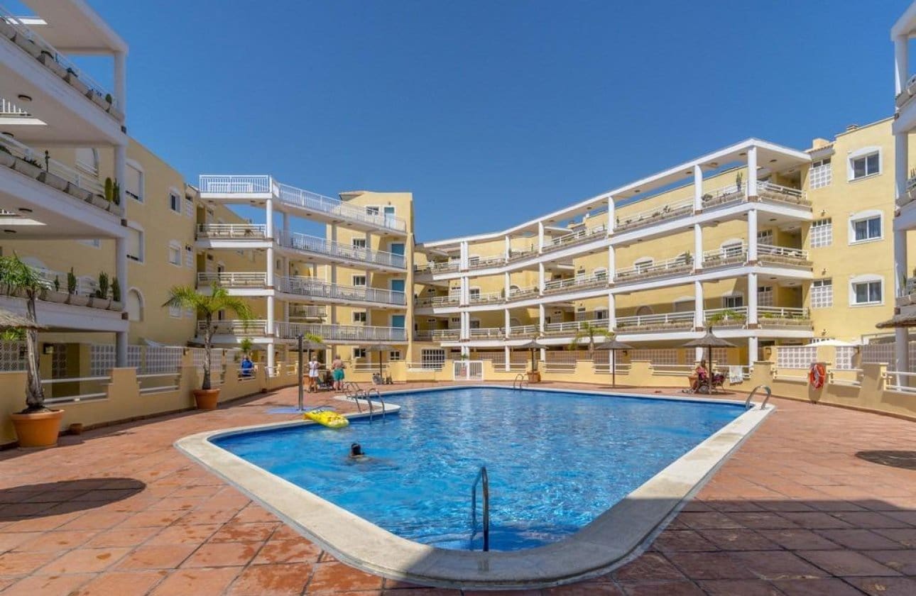 3 bedroom Apartment for sale in Campoamor with pool - € 375,000 (Ref: 9134198)
