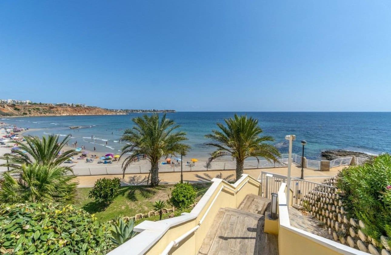 3 bedroom Apartment for sale in Campoamor with pool - € 375,000 (Ref: 9134198)