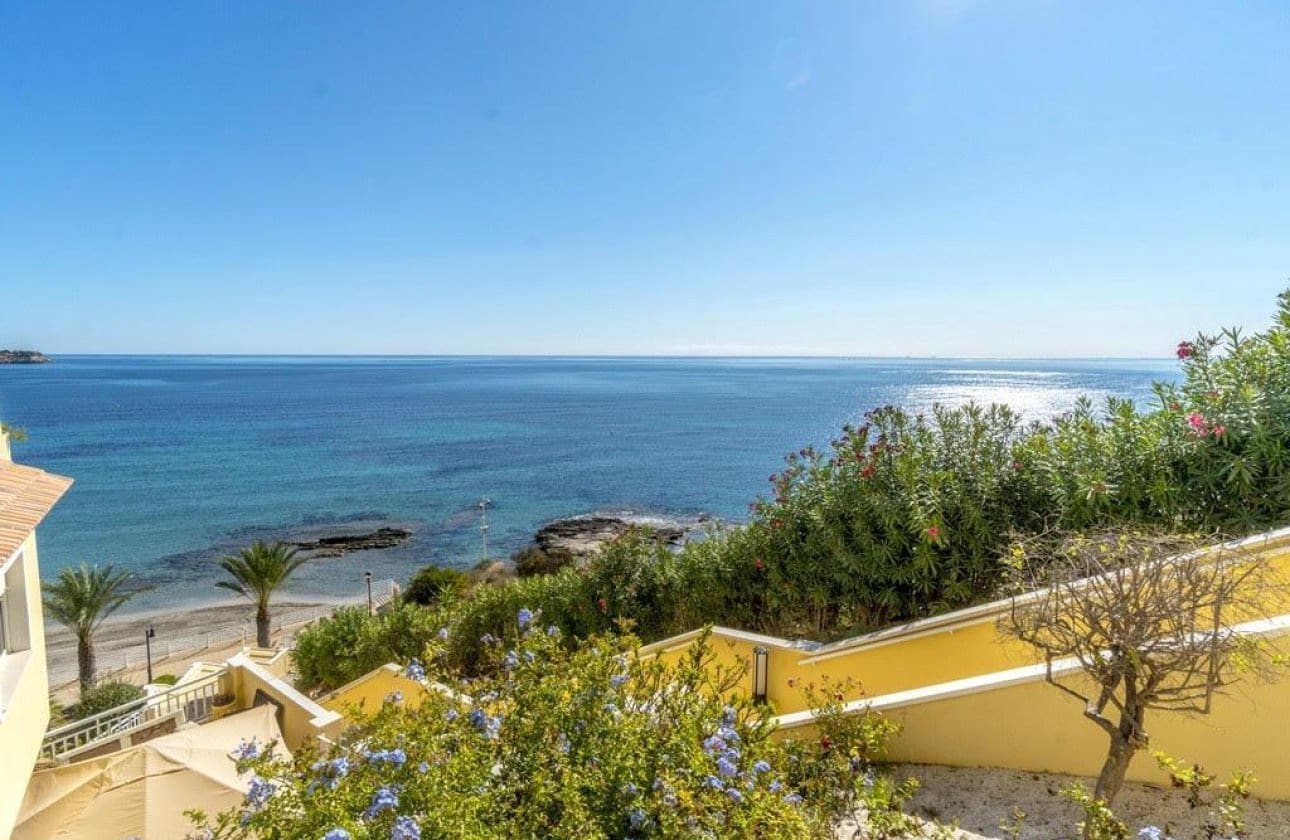 3 bedroom Apartment for sale in Campoamor with pool - € 375,000 (Ref: 9134198)