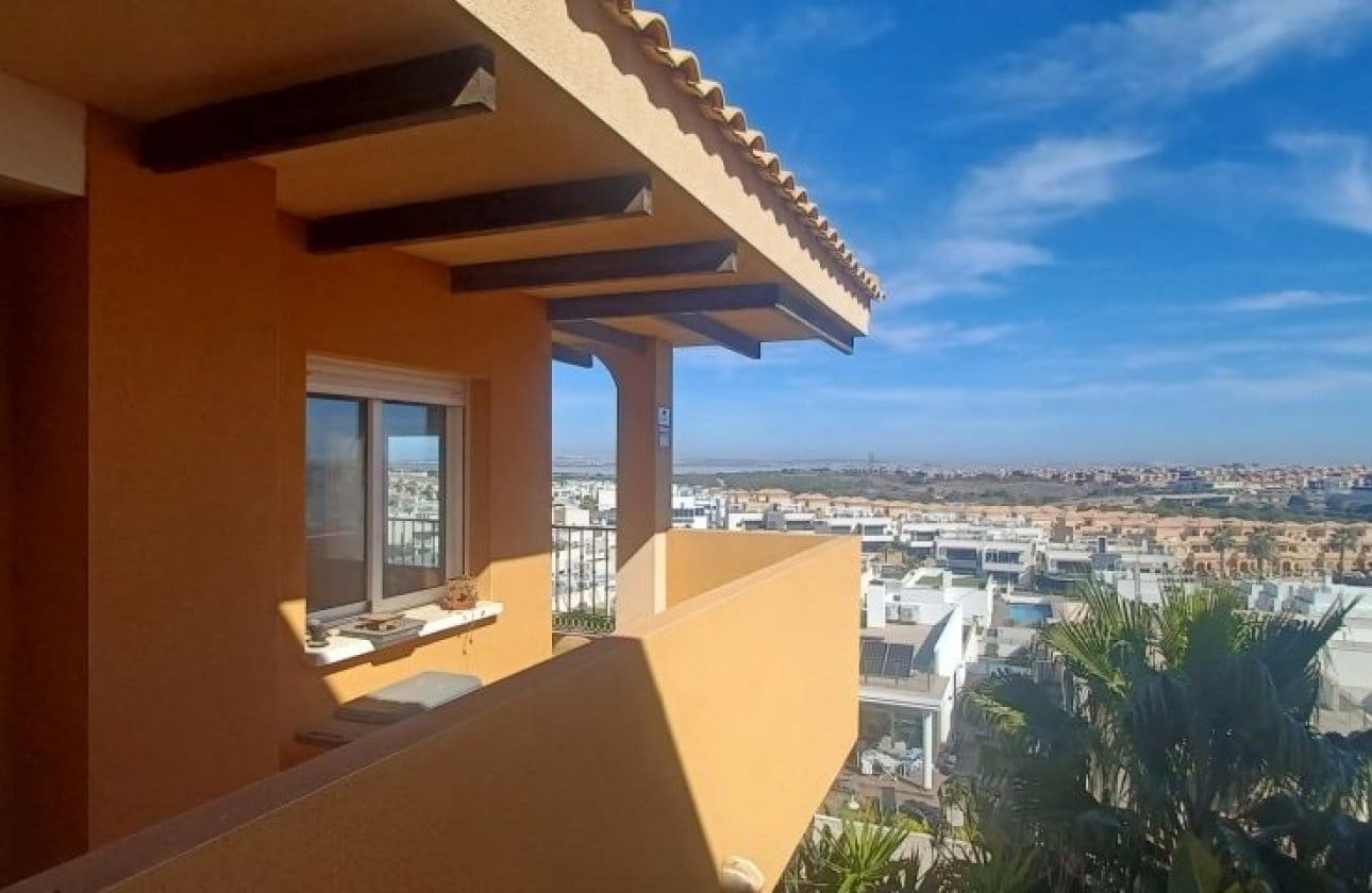 2 soveværelse Penthouse til salg i Orihuela Costa med swimmingpool - € 134.995 (Ref: 9134202)
