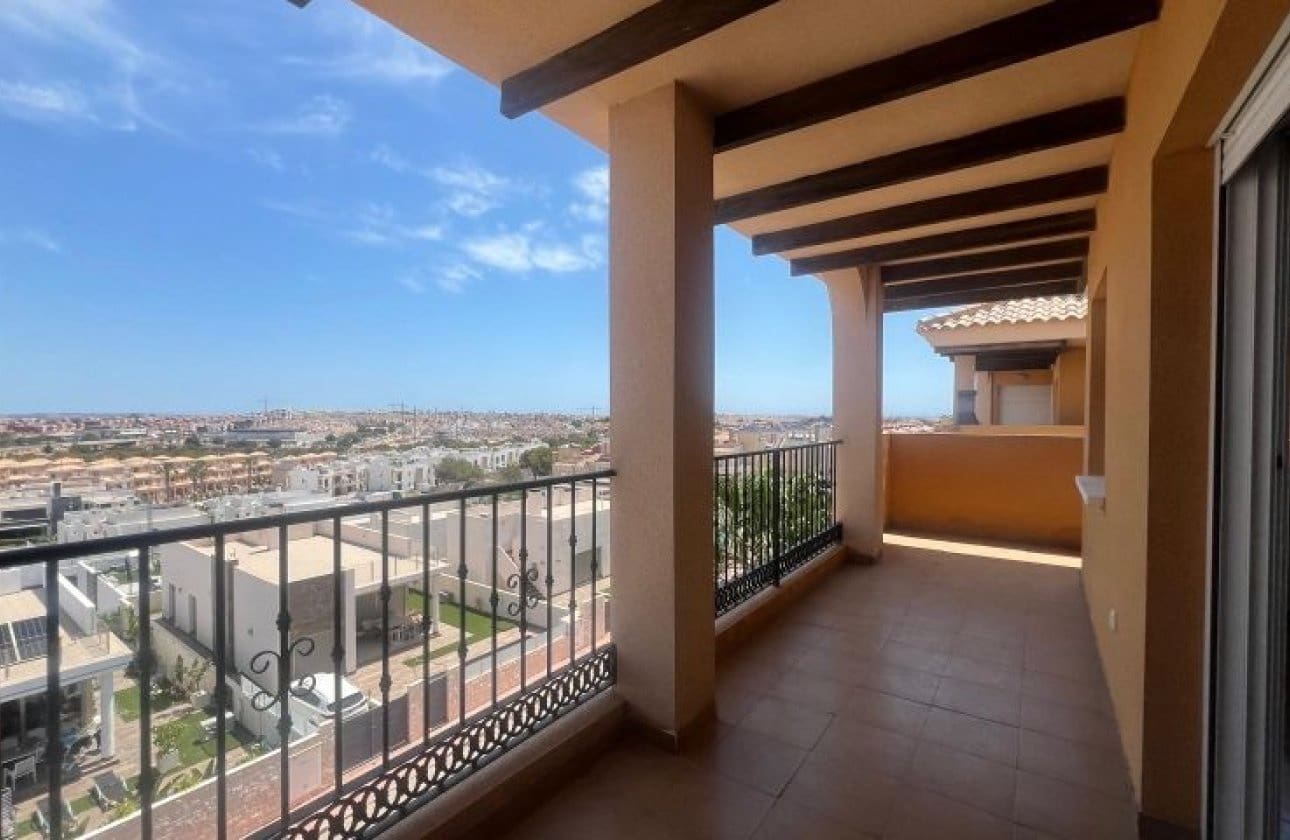 2 soveværelse Penthouse til salg i Orihuela Costa med swimmingpool - € 134.995 (Ref: 9134202)