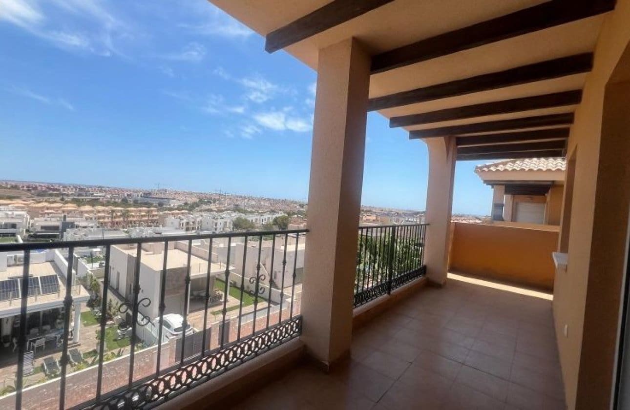 2 soveværelse Penthouse til salg i Orihuela Costa med swimmingpool - € 134.995 (Ref: 9134202)