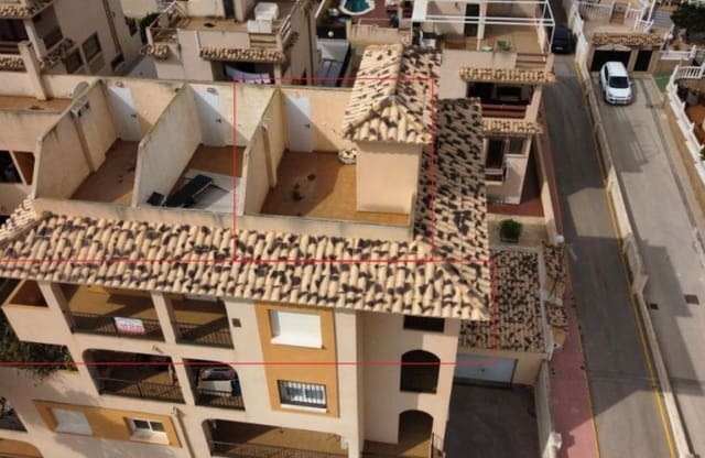 2 makuuhuone Kattohuoneisto myytävänä paikassa Los Almendros (Orihuela Costa), Orihuela mukana uima-altaan - 139 995 € (Ref: 9134202)