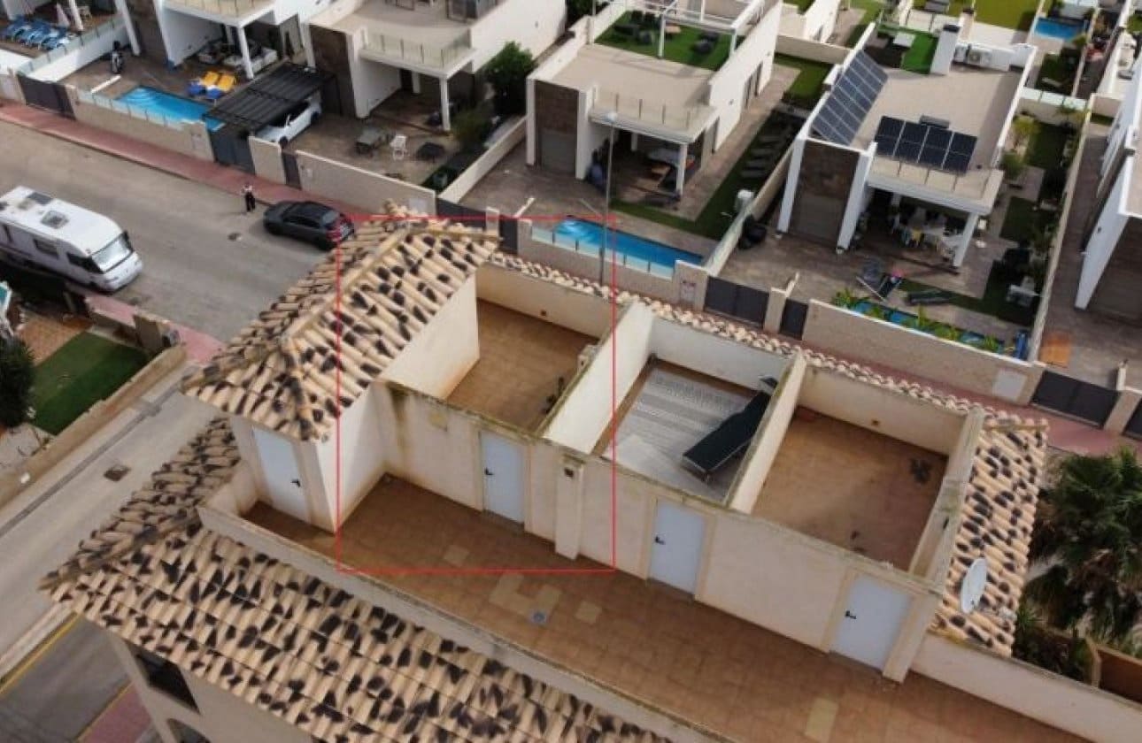 2 soveværelse Penthouse til salg i Orihuela Costa med swimmingpool - € 134.995 (Ref: 9134202)