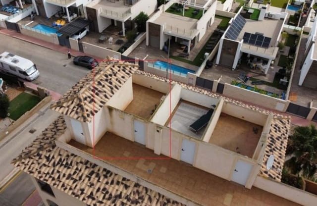 2 makuuhuone Kattohuoneisto myytävänä paikassa Los Almendros (Orihuela Costa), Orihuela mukana uima-altaan - 139 995 € (Ref: 9134202)