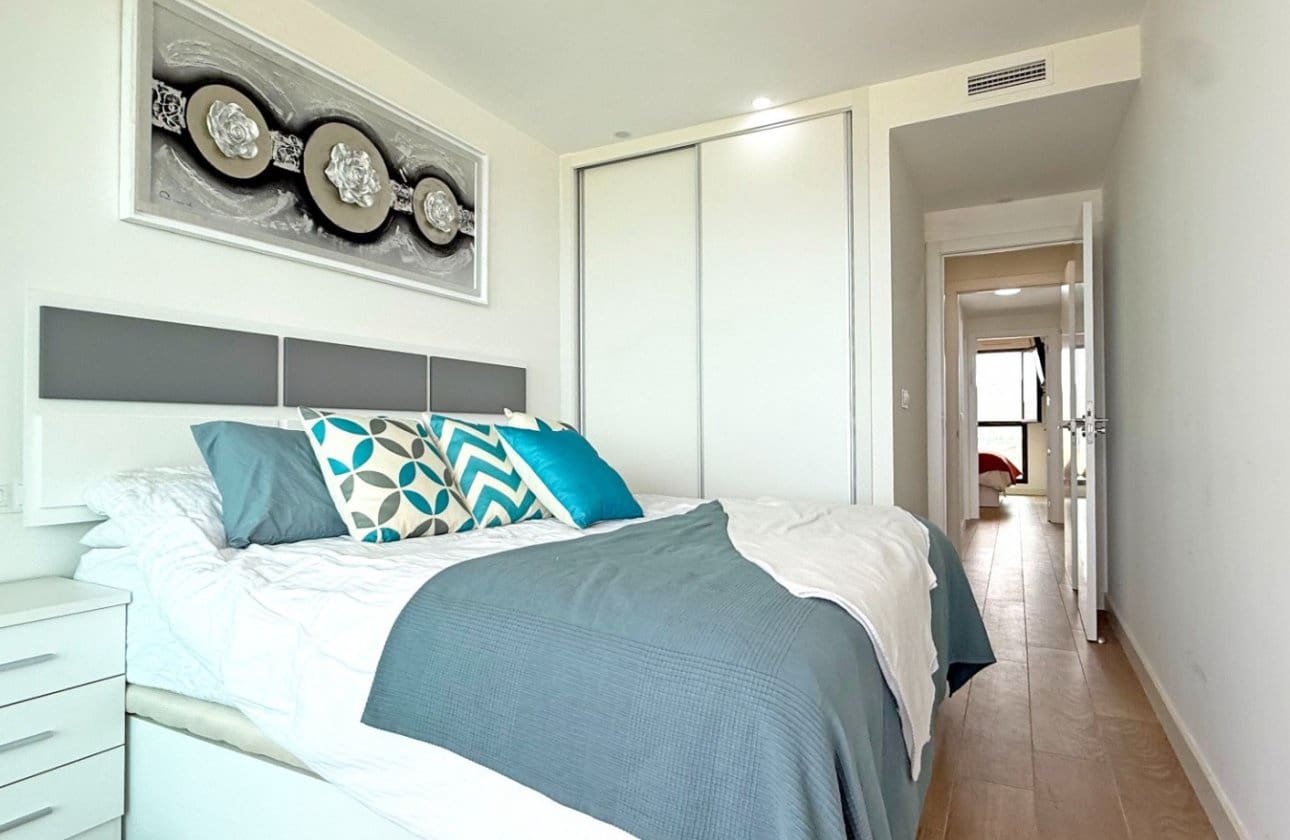 3 soverom Leilighet til salgs i Playa Paraiso med svømmebasseng - € 399 500 (Ref: 9134206)