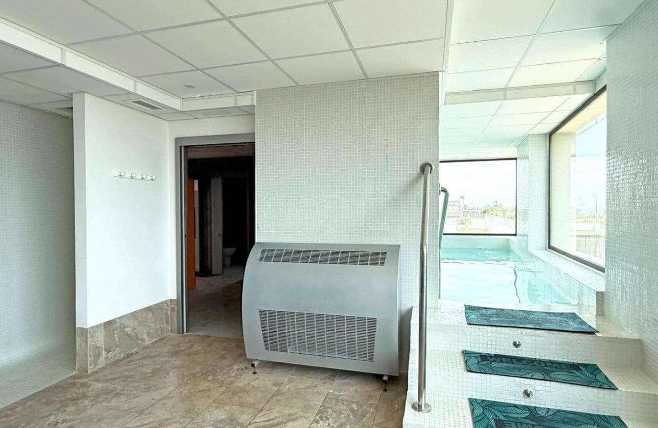 3 soverom Leilighet til salgs i Playa Paraiso med svømmebasseng - € 399 500 (Ref: 9134206)