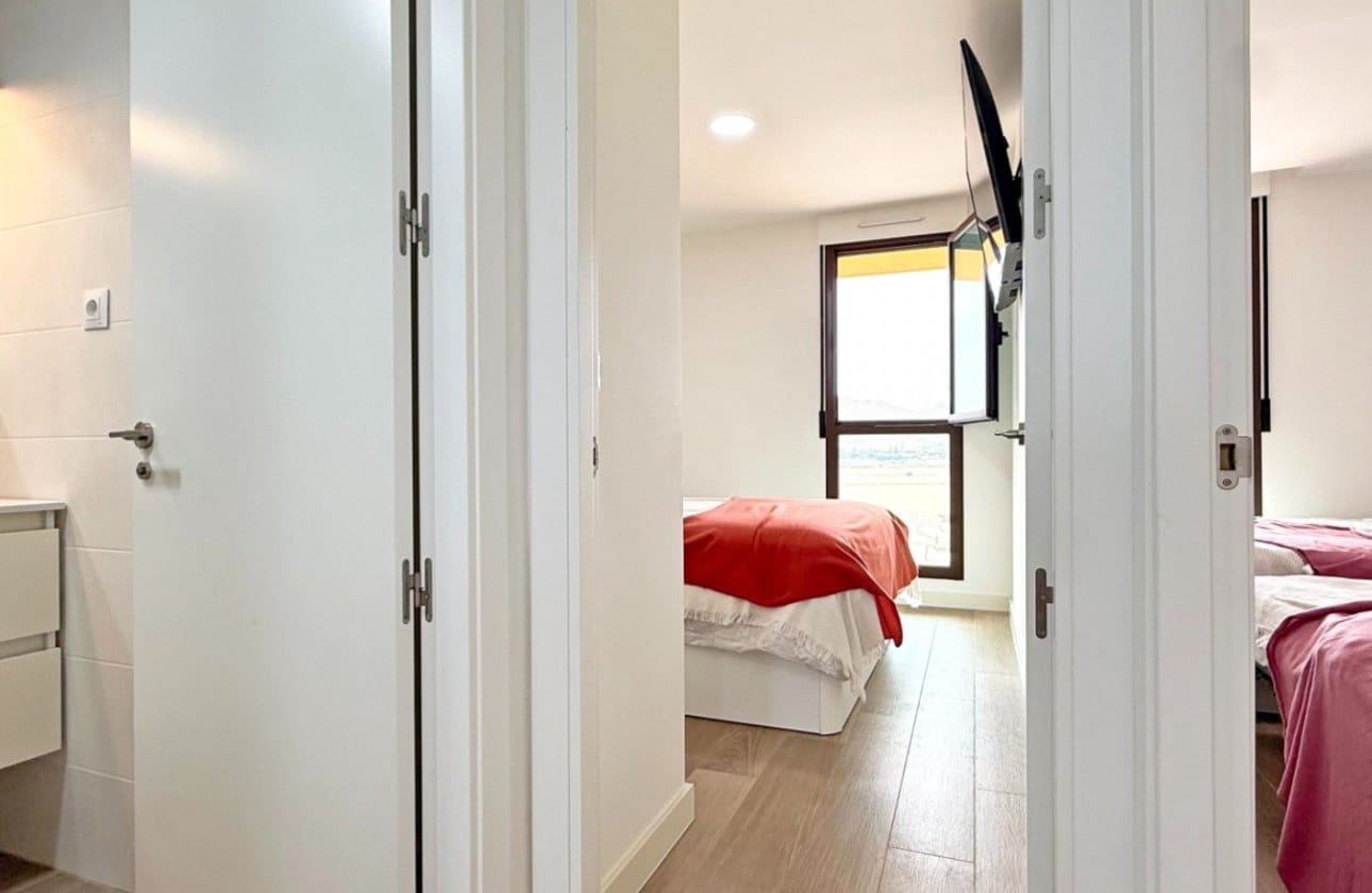 3 soverom Leilighet til salgs i Playa Paraiso med svømmebasseng - € 399 500 (Ref: 9134206)