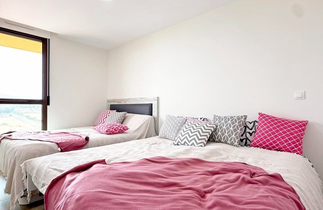 3 soverom Leilighet til salgs i Playa Paraiso med svømmebasseng - € 399 500 (Ref: 9134206)