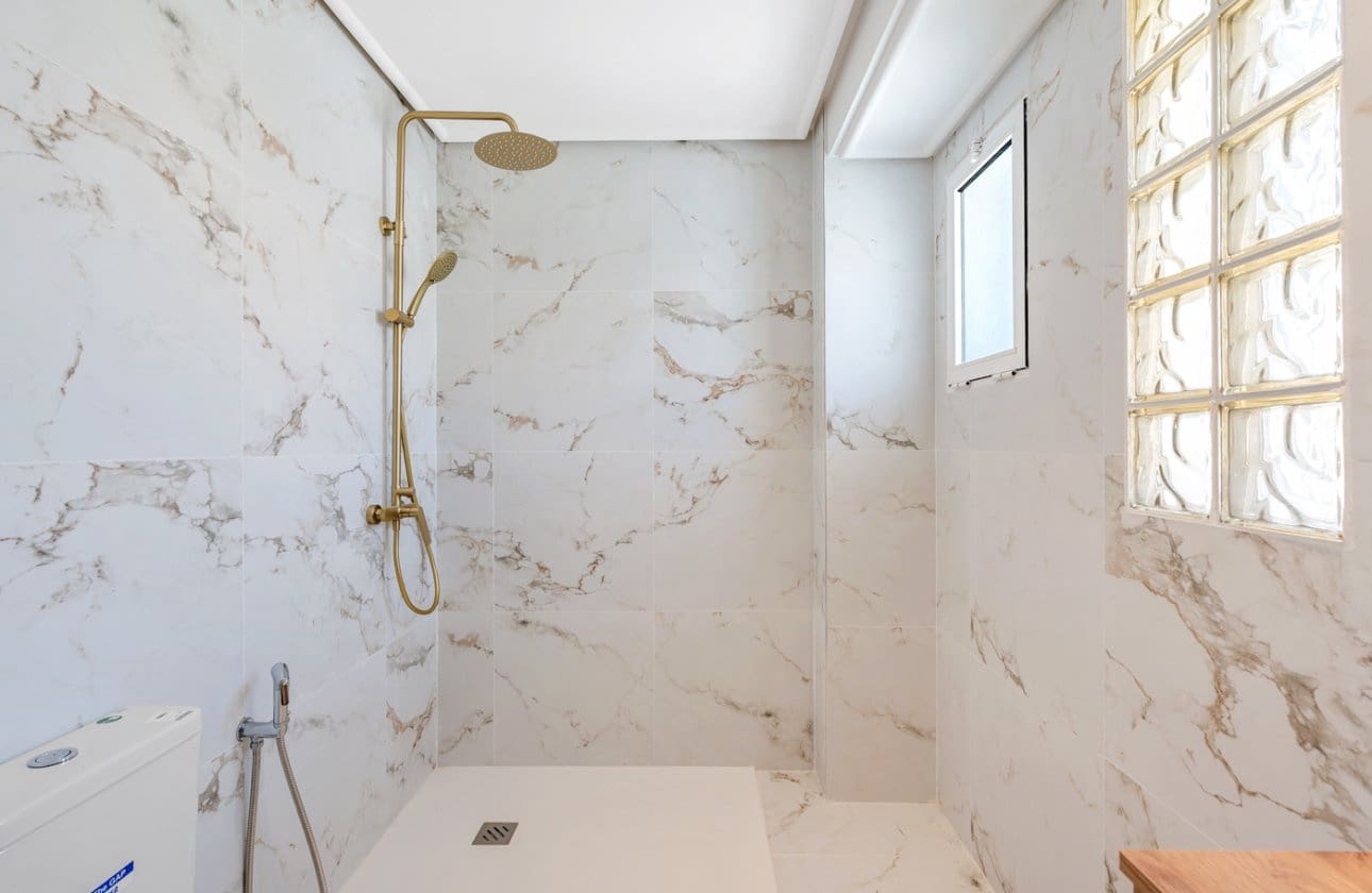 4 soverom Villa til salgs i Torrevieja med svømmebasseng - € 960 000 (Ref: 9137507)