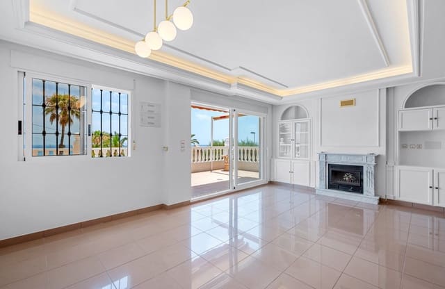 4 bedroom Villa for sale in Los Frutales, Torrevieja with pool - € 960,000 (Ref: 9137507)