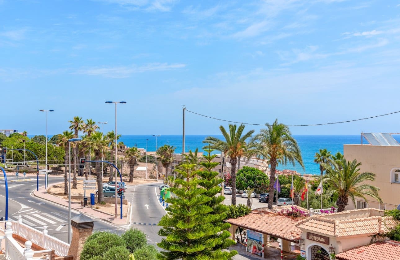 4 soverom Villa til salgs i Torrevieja med svømmebasseng - € 960 000 (Ref: 9137507)