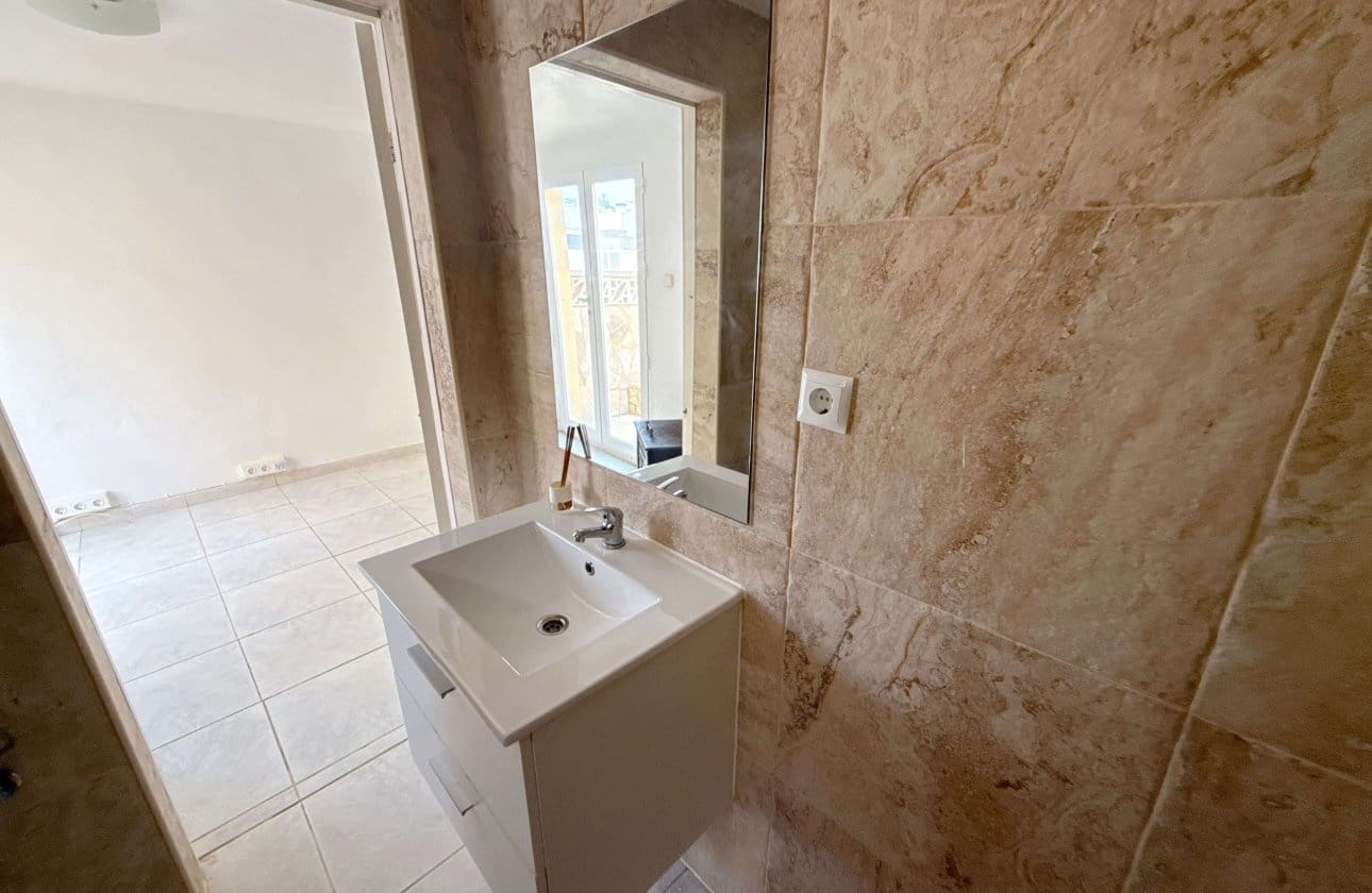 4 bedroom Apartment for sale in Villamartin with pool - € 189,950 (Ref: 9138280)