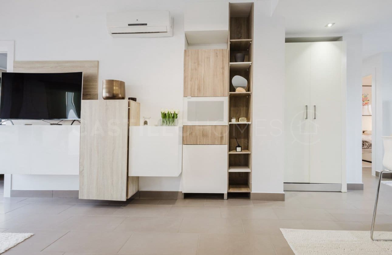 2 soveværelse Penthouse til salg i Villamartin med swimmingpool - € 365.000 (Ref: 9143170)