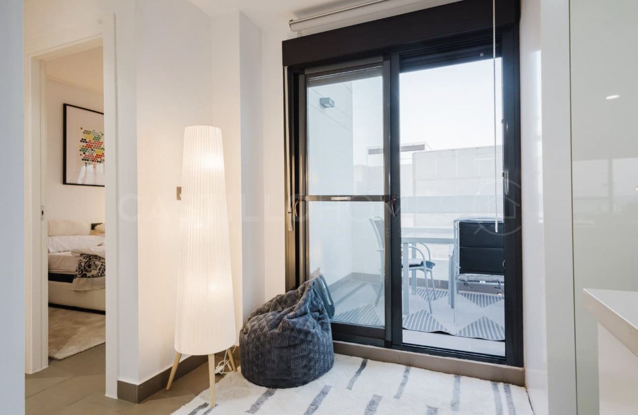 2 soveværelse Penthouse til salg i Villamartin med swimmingpool - € 365.000 (Ref: 9143170)