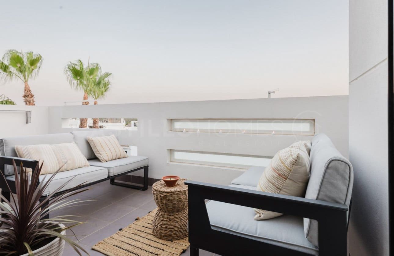 2 soveværelse Penthouse til salg i Villamartin med swimmingpool - € 365.000 (Ref: 9143170)