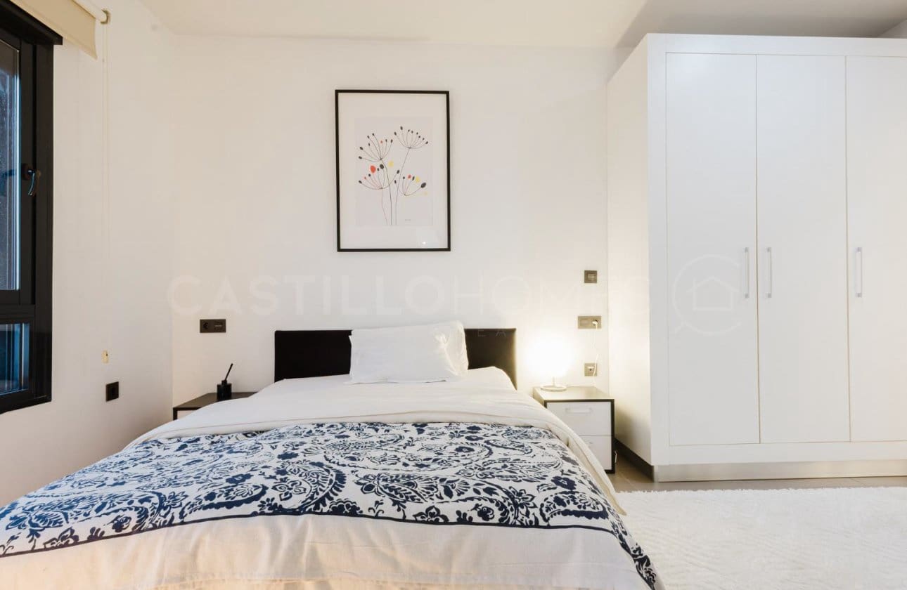 2 soveværelse Penthouse til salg i Villamartin med swimmingpool - € 365.000 (Ref: 9143170)