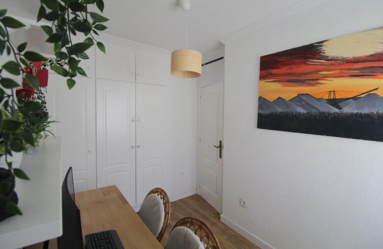 3 makuuhuone Huoneisto myytävänä paikassa La Veleta - 199 900 € (Ref: 9152727)