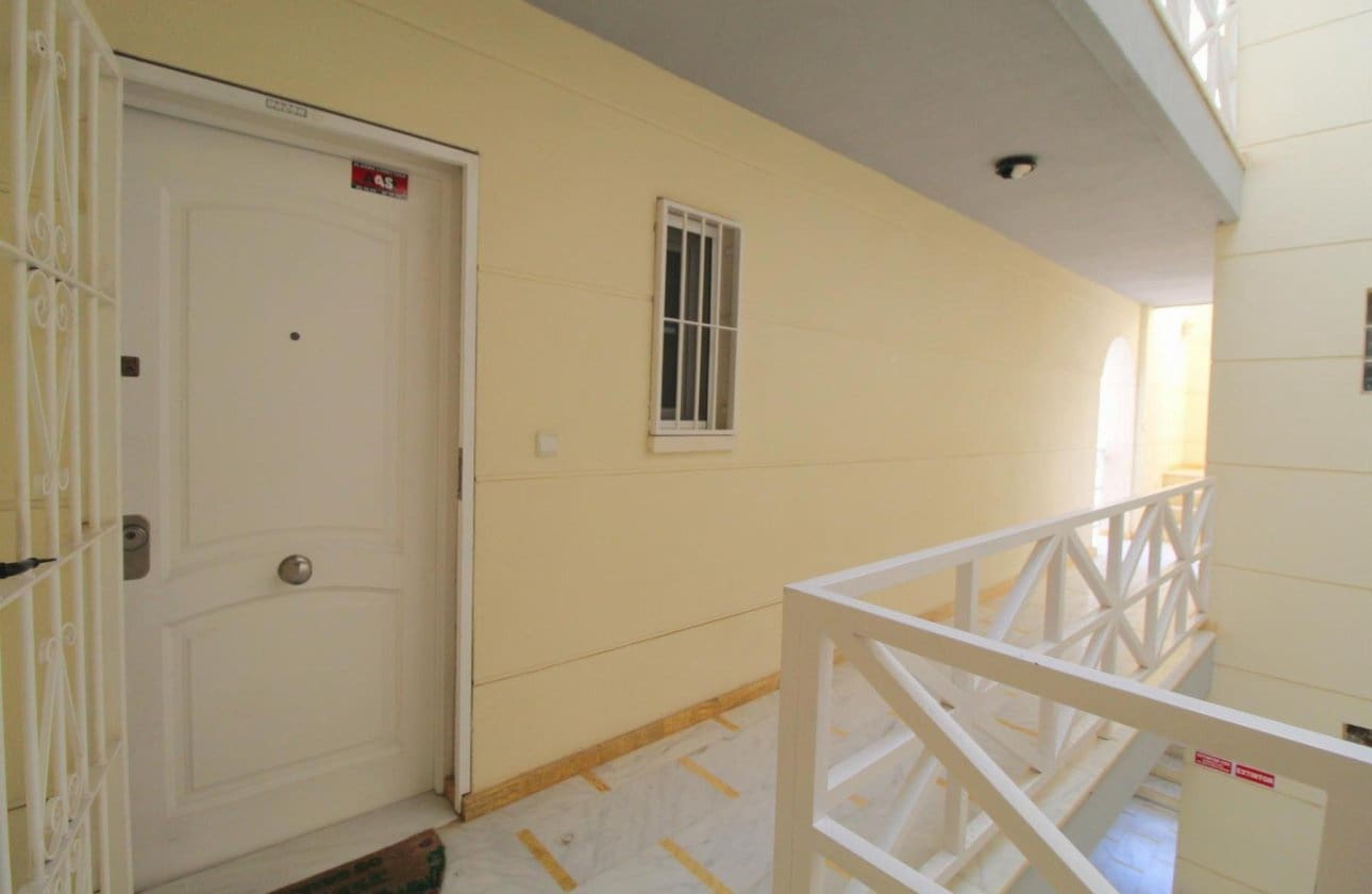 3 makuuhuone Huoneisto myytävänä paikassa La Veleta - 199 900 € (Ref: 9152727)