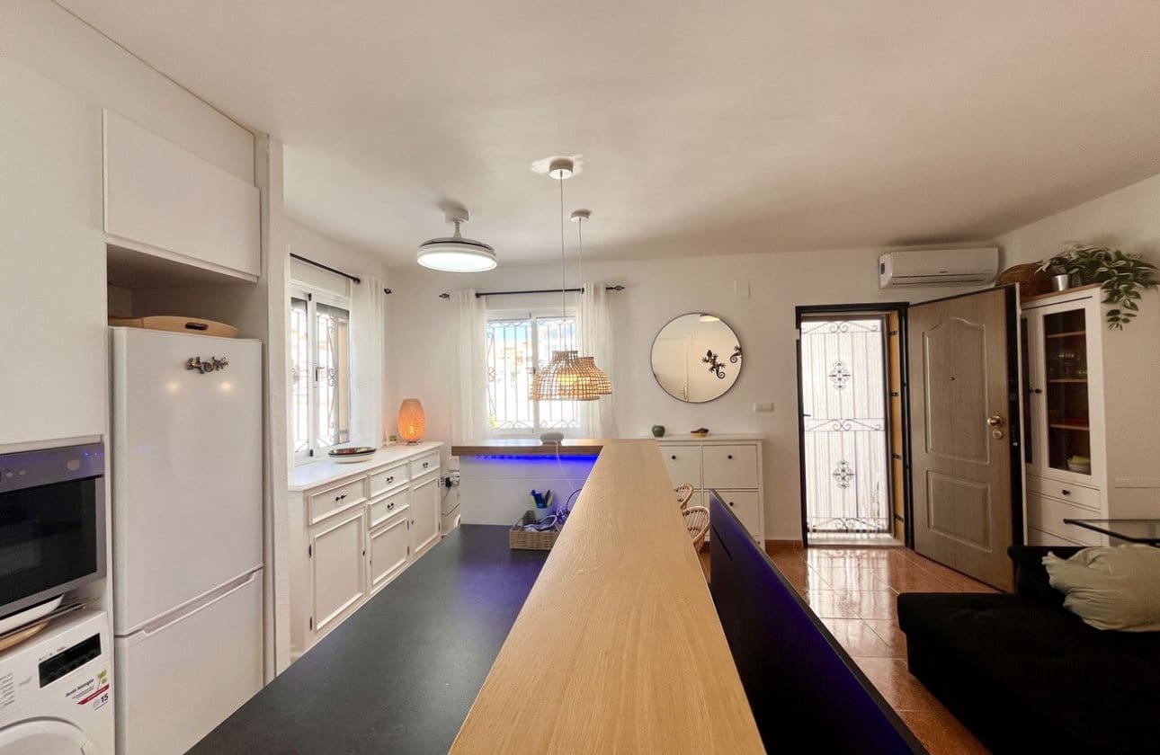 3 sovrum Hus till salu i Los Montesinos med pool - 199 999 € (Ref: 9204889)