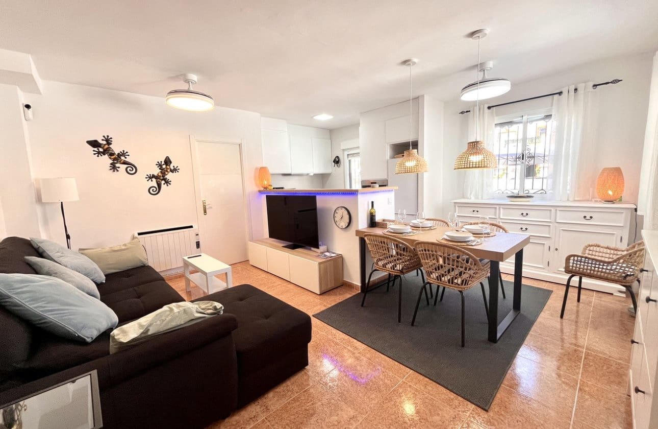 3 sovrum Hus till salu i Los Montesinos med pool - 199 999 € (Ref: 9204889)