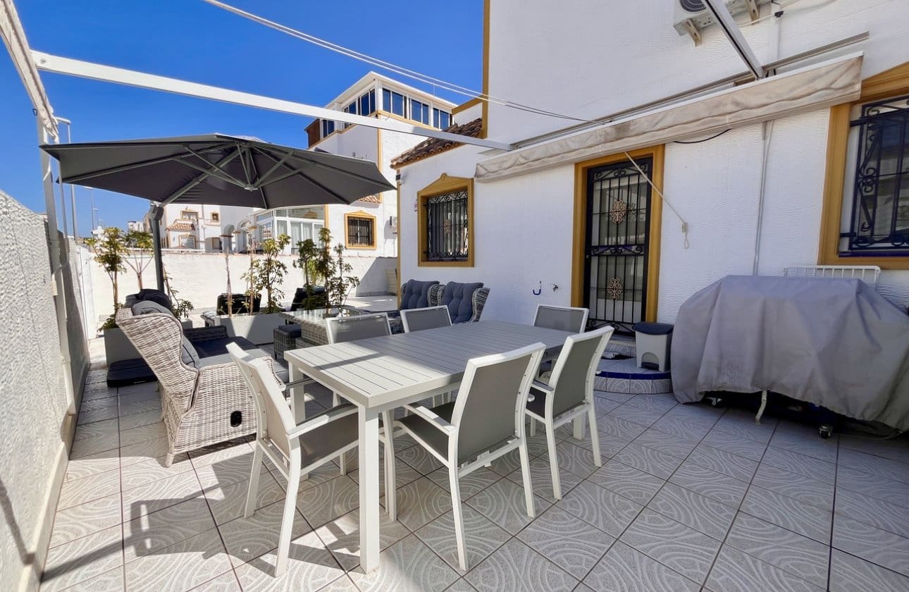 3 sovrum Hus till salu i Los Montesinos med pool - 199 999 € (Ref: 9204889)