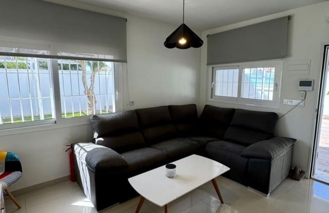 2 chambre Villa/Maison à vendre à Parque Acuático - Sector 25, Torrevieja avec piscine - 385 000 € (Ref: 9231075)