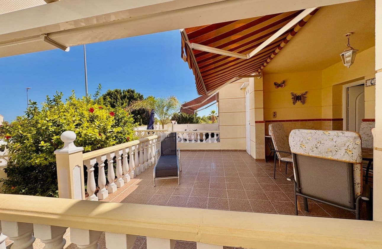 Chalet de 3 habitaciones en Ciudad Quesada en venta con piscina - 249.000 € (Ref: 9233859)