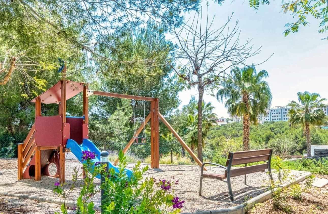 3 Zimmer Apartment zu verkaufen in Las Colinas Golf mit Pool - 345.000 € (Ref: 9233862)