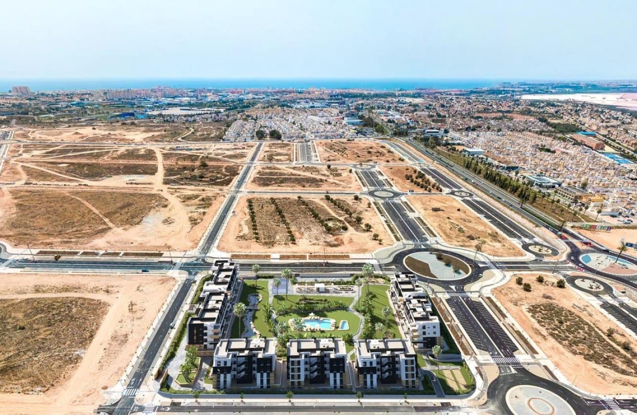 2 soveværelse Lejlighed til salg i La Siesta med swimmingpool - € 274.000 (Ref: 9233863)