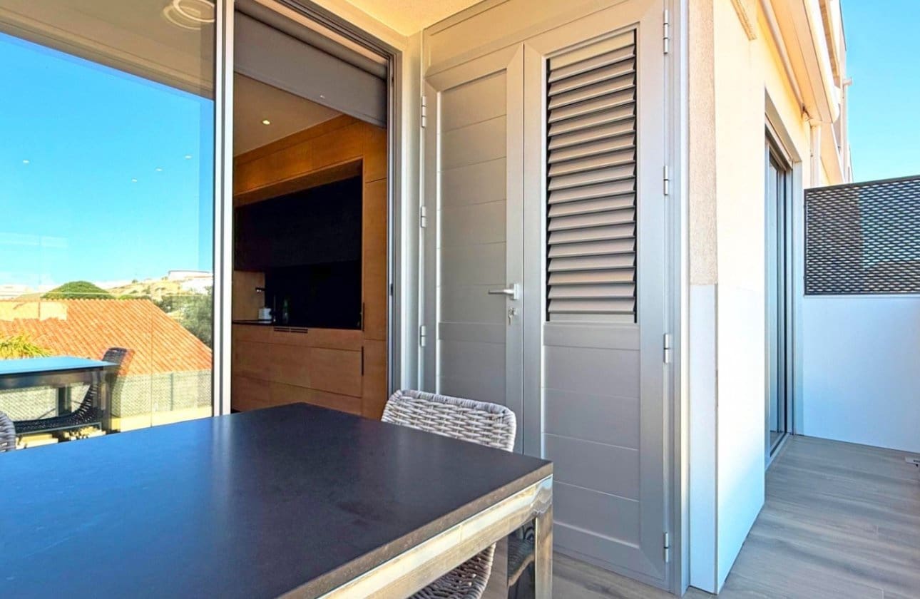 3 soveværelse Lejlighed til salg i Cabo de Palos med swimmingpool garage - € 498.000 (Ref: 9239598)