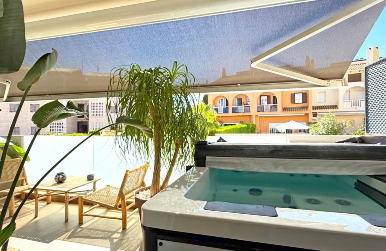 3 soveværelse Lejlighed til salg i Cabo de Palos med swimmingpool garage - € 498.000 (Ref: 9239598)