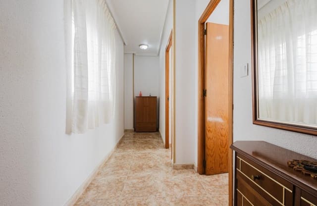 Ático de 2 habitaciones en Playa de los Náufragos, Torrevieja en venta - 149.500 € (Ref: 9253709)