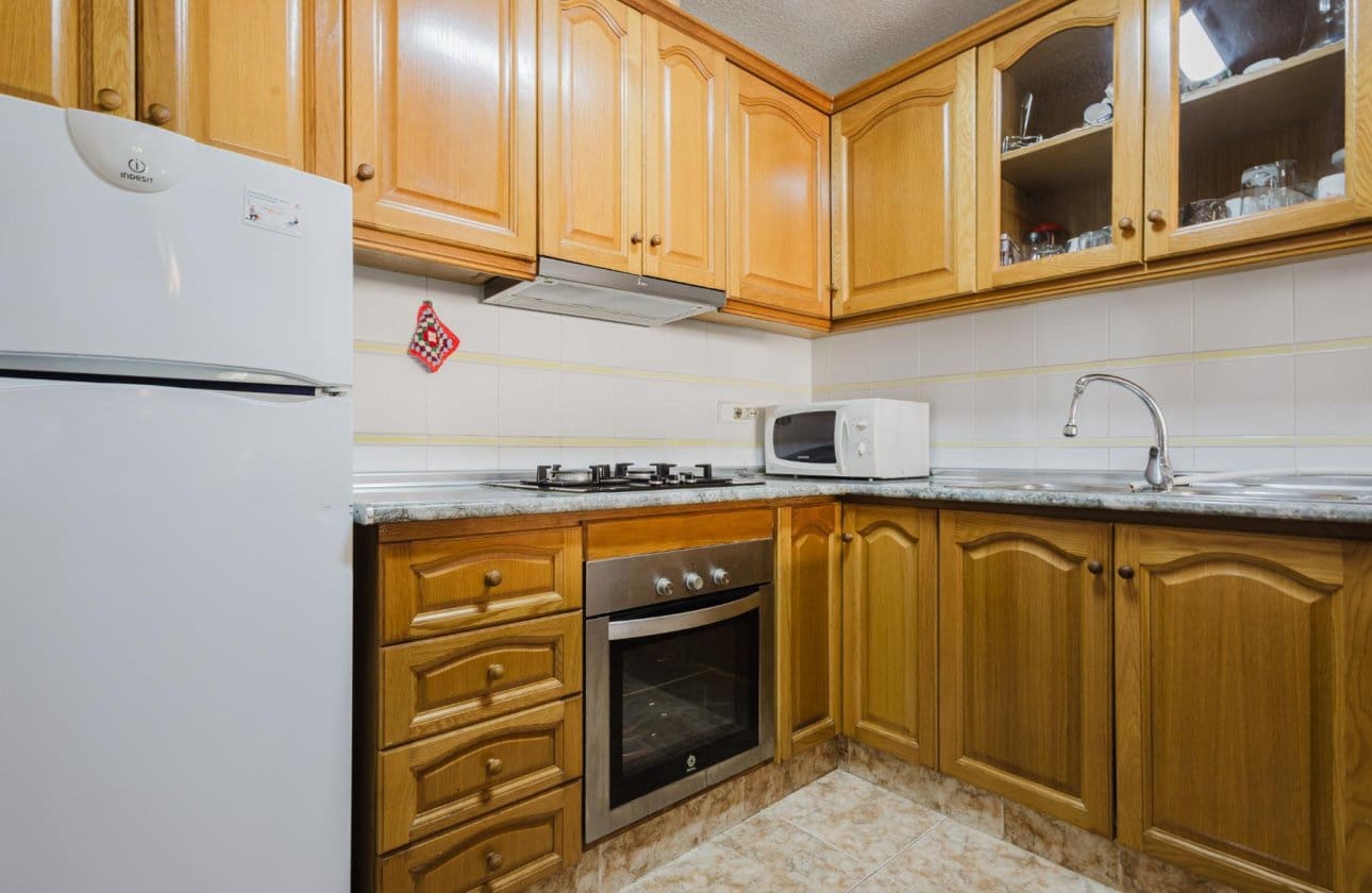Ático de 2 habitaciones en Torrevieja en venta - 149.500 € (Ref: 9253709)