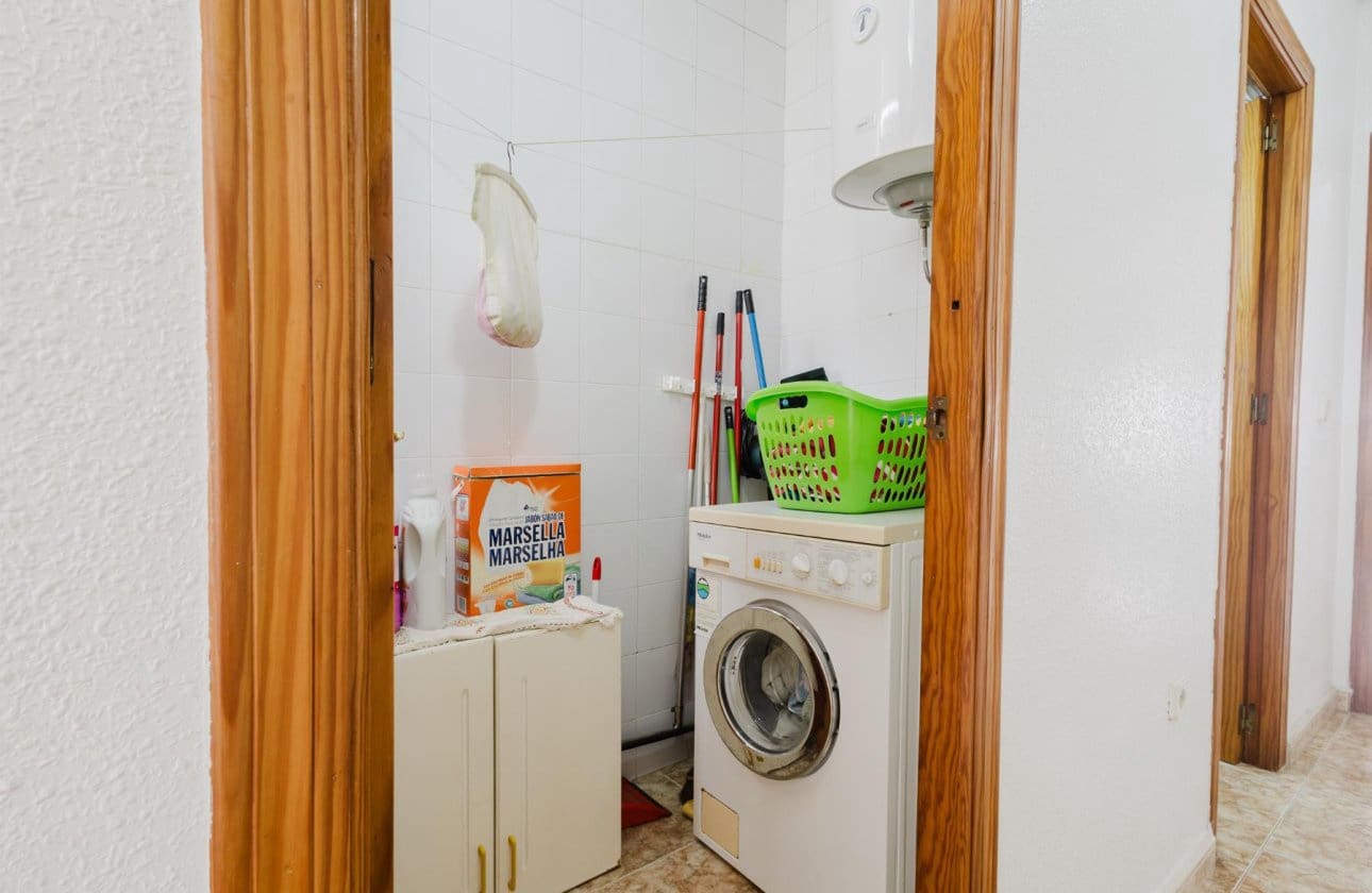 Ático de 2 habitaciones en Torrevieja en venta - 149.500 € (Ref: 9253709)