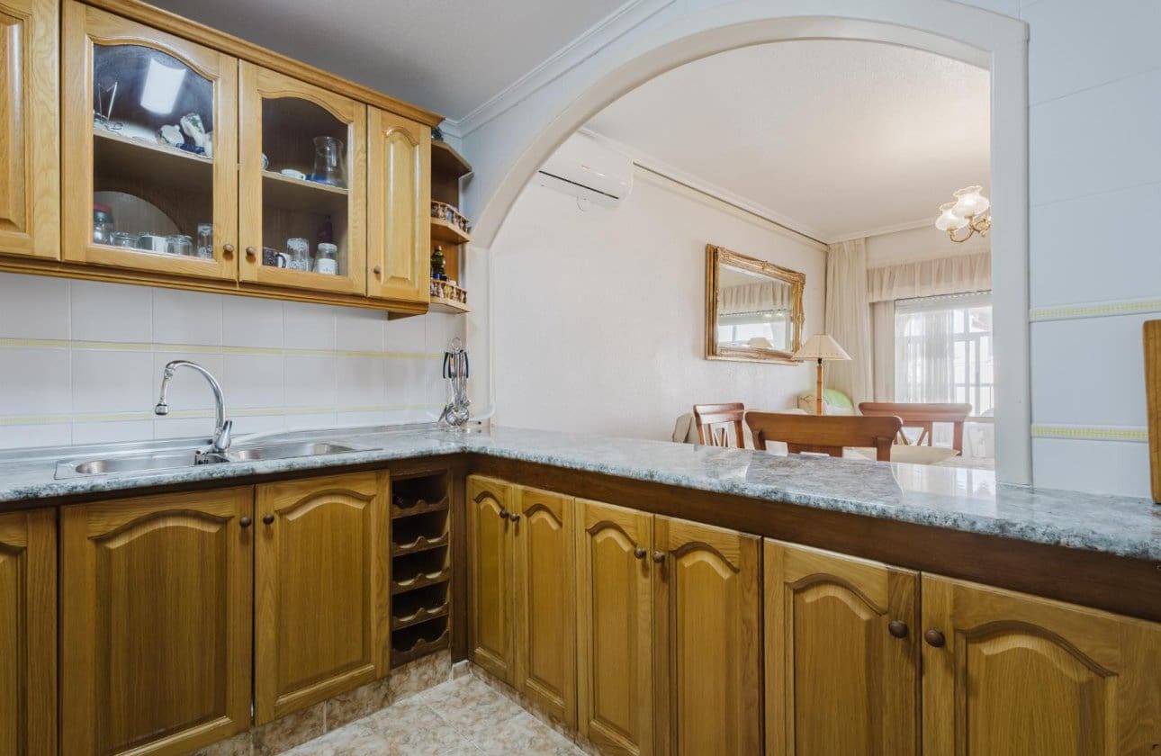 2 bedroom Penthouse for sale in Torrevieja - € 149,500 (Ref: 9253709)