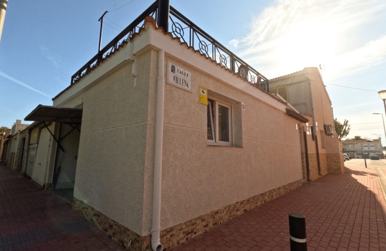 4 soverom Hus til salgs i Torrevieja - € 249 900 (Ref: 9270271)
