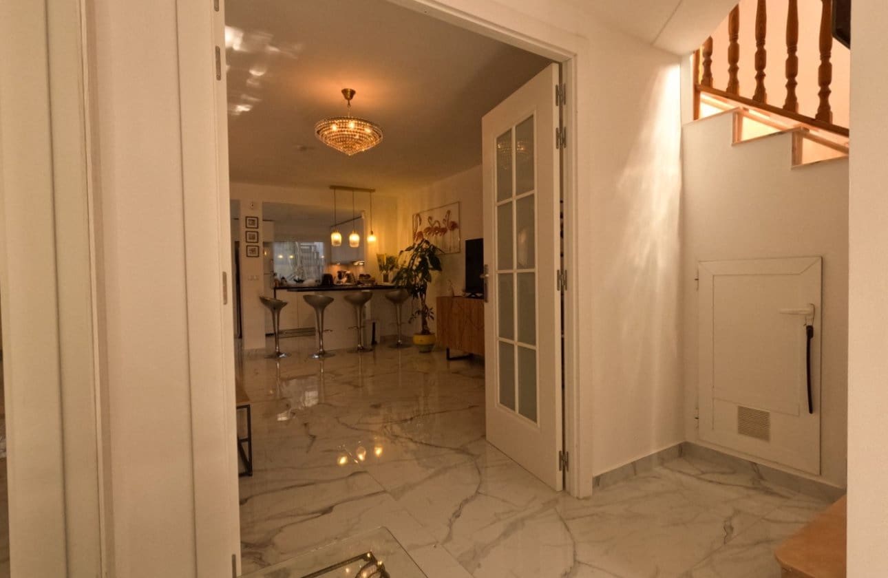 4 soverom Hus til salgs i Torrevieja - € 249 900 (Ref: 9270271)